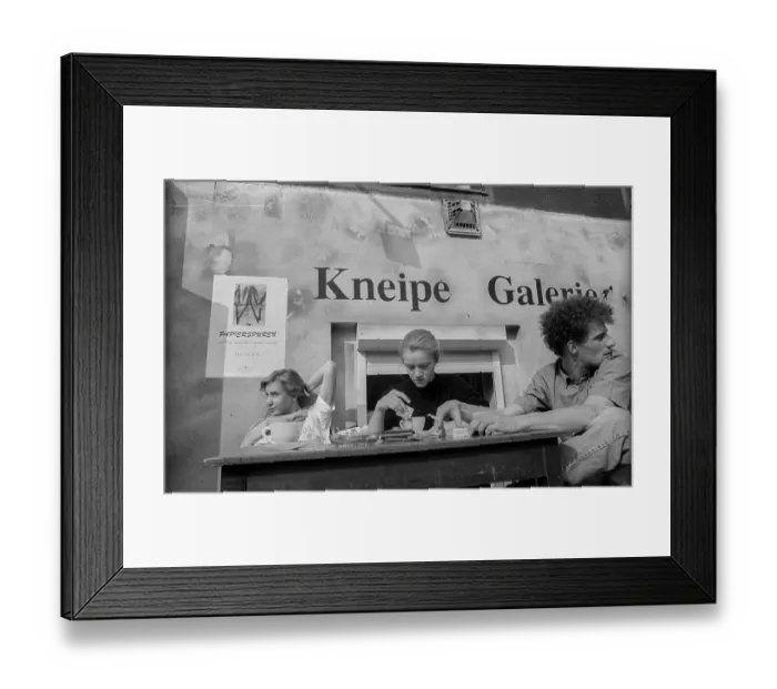 Framed Print : Germany, Berlin, 21.04.1991, Kellerkneipe Assel
