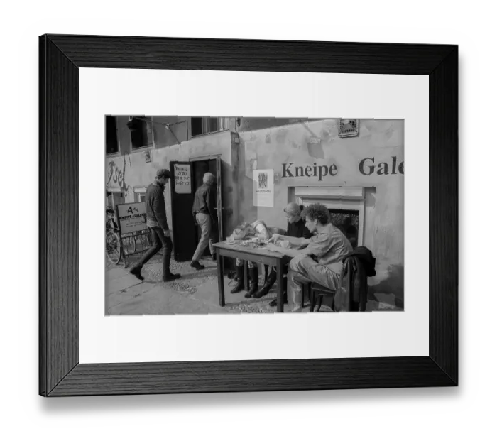 Framed Print : Germany, Berlin, 21.04.1991, Kellerkneipe Assel
