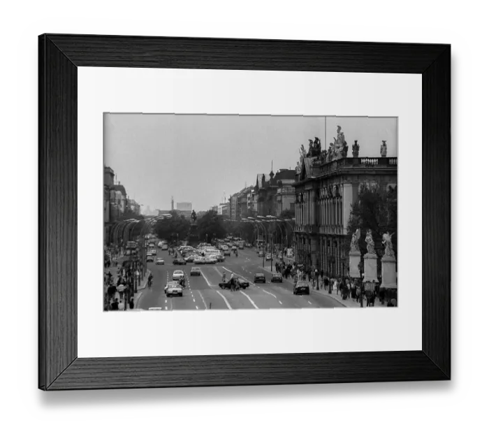 Framed Print : Germany, Berlin, 21.05.1991, Unter den Linden  /  Schlossbruecke