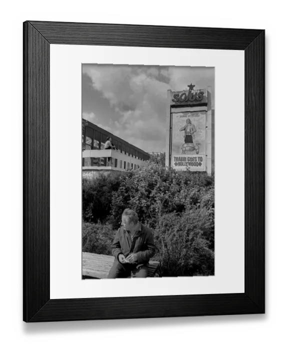 Framed Print : Germany, Berlin, 22.05.1991, Sojus cinema in Marzahn