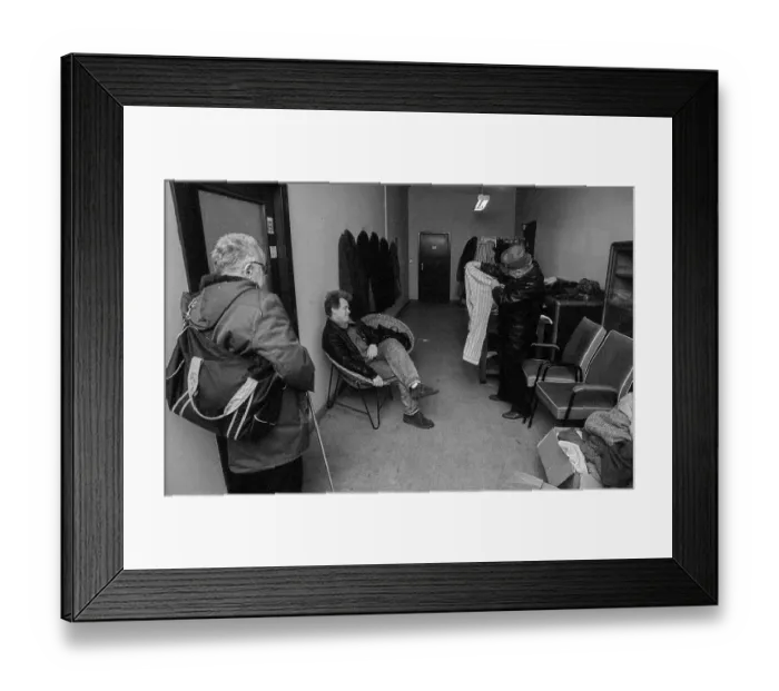 Framed Print : Germany, Berlin, 06.11.1990, clothing donations Framed Print : Germany, Berlin, 06.11.1990, clothing donations