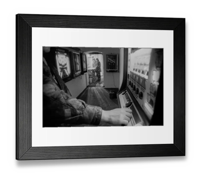 Framed Print : Germany, Berlin, 18.12.1990, gaming arcade in Wolliner Strasse