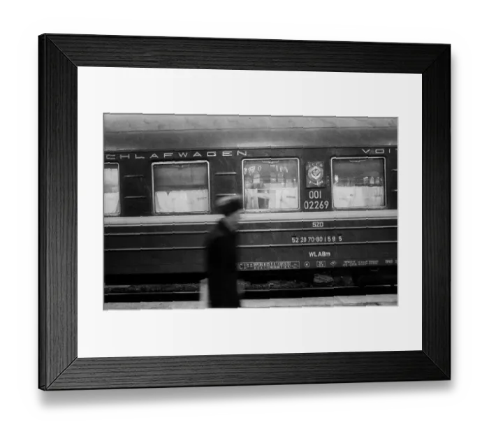 Framed Print : Germany, Berlin, 8 November 1990 Framed Print : Germany, Berlin, 8 November 1990