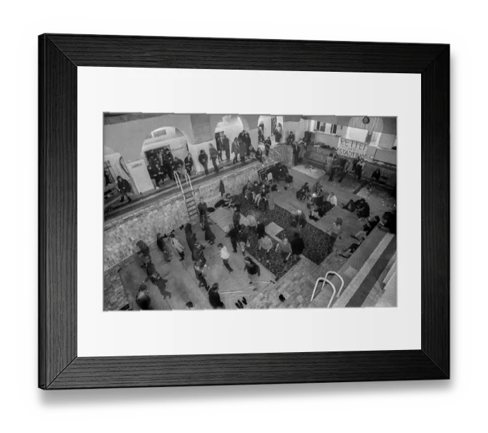 Framed Print : Germany, Berlin, 24 November 1990