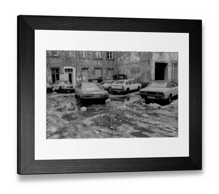 Framed Print : Germany, Berlin, 19.02.1991, Cars in a backyard in Prenzlauer Berg