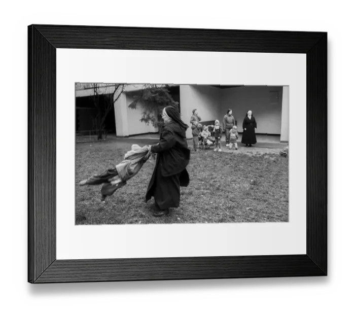 Framed Print : Germany, Berlin, 04.01.1991, Josefsheim in der Pappelallee