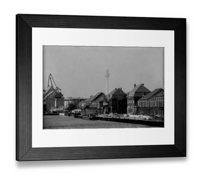 Framed Print : Germany, Berlin, 25.2.1991, view across the Spree to the Osthafen