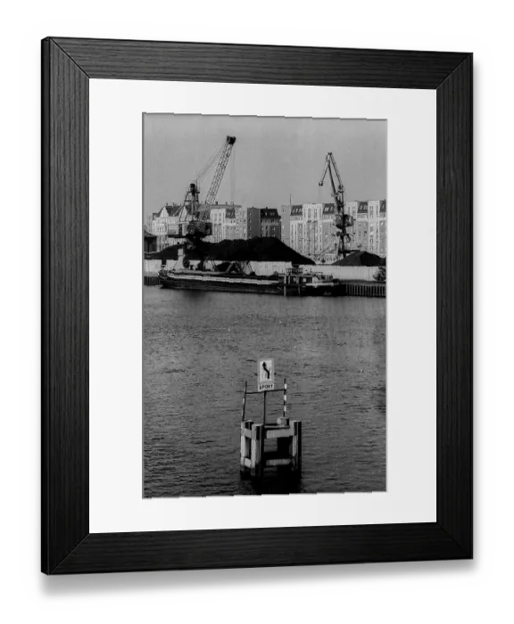 Framed Print : Germany, Berlin, 25.2.1991, View across the Spree to the eastern harbour