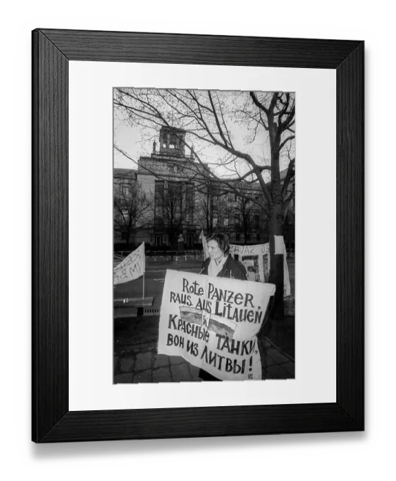 Framed Print : Germany, Berlin, 13 January 1991