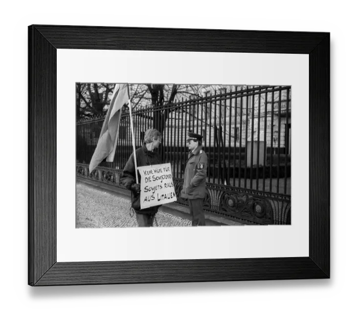 Framed Print : Germany, Berlin, 13 January 1991