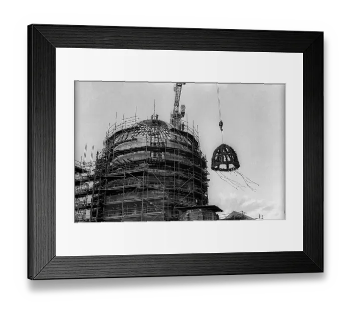 Framed Print : Germany, Berlin, 29 October 1990 Framed Print : Germany, Berlin, 29 October 1990