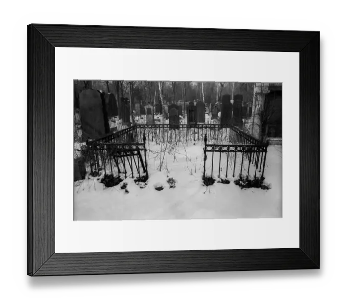 Framed Print : GDR, Berlin, 03.02.1987, Jewish cemetery Weissensee