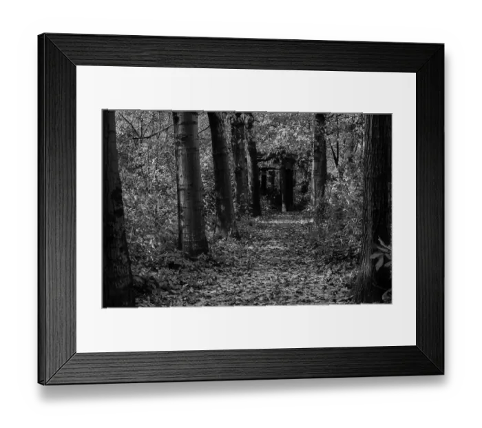 Framed Print : GDR, Berlin, 25.10.1987, Jewish cemetery Weissensee Framed Print : GDR, Berlin, 25.10.1987, Jewish cemetery Weissensee