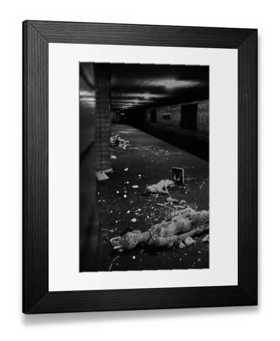 Framed Print : GDR, Berlin, 17 June 1990, Oranienburger Strasse S-Bahn station