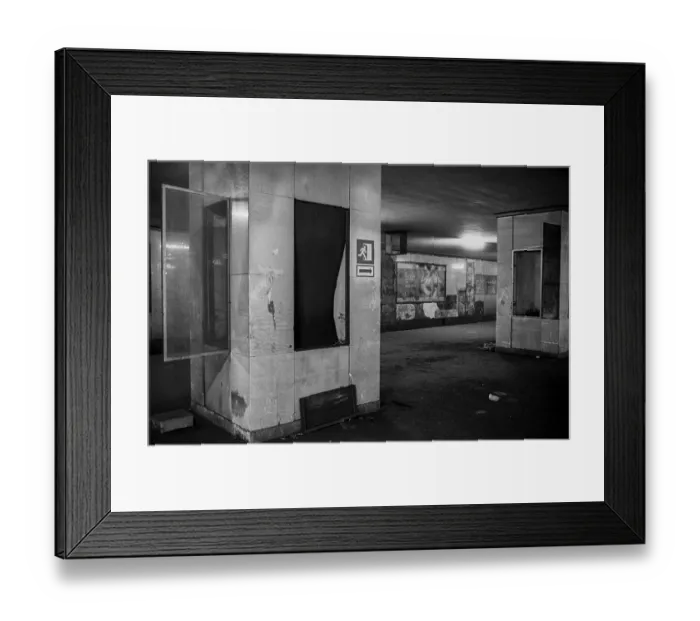 Framed Print : GDR, Berlin, 17 June 1990, Potsdamer Platz S-Bahn station