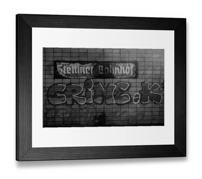 Framed Print : GDR, Berlin, 17.6.1990, S-Bahn station Nordbahnhof