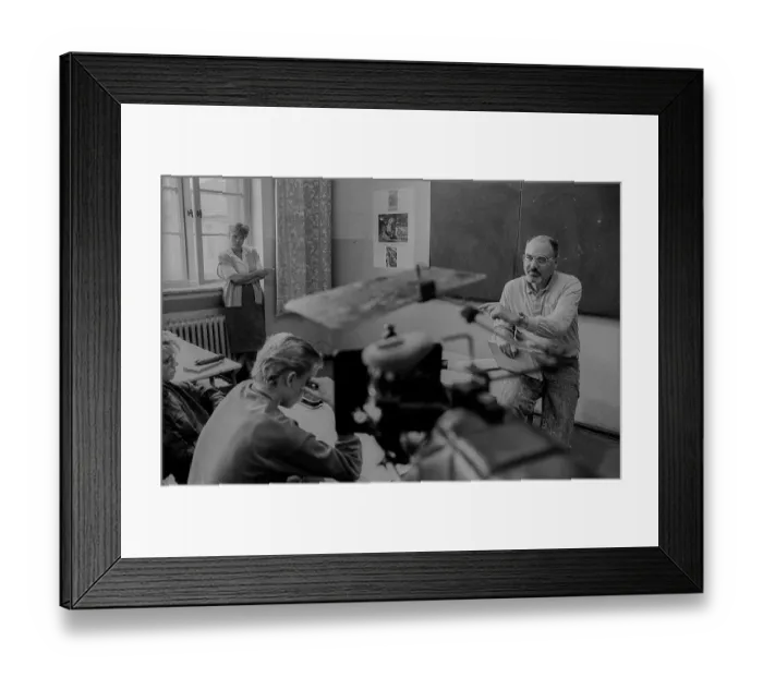 Framed Print : GDR, Berlin, 13.05.1990, shooting in a school in the north of Berlin