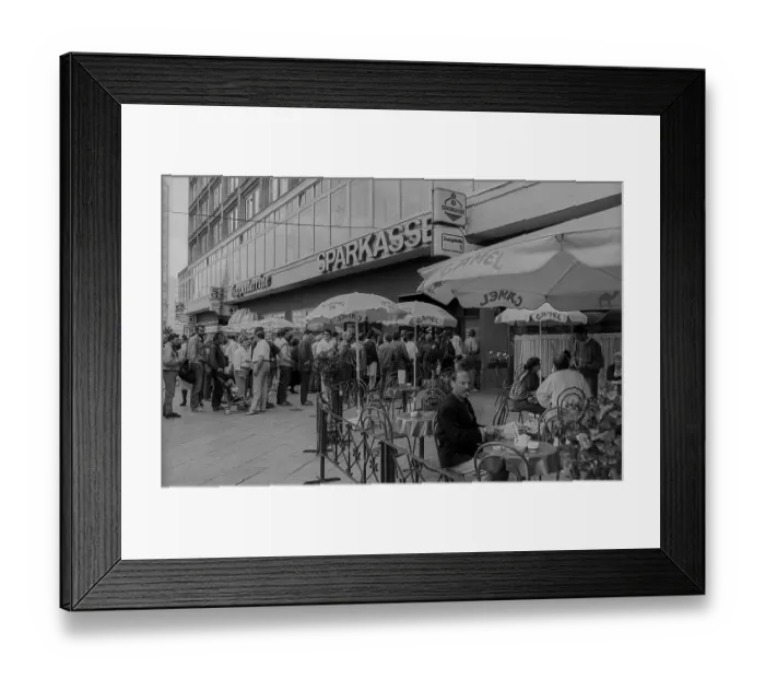 Framed Print : GDR, Berlin, 25 May 1990, queuing for applications for the monetary union Framed Print : GDR, Berlin, 25 May 1990, queuing for applications for the monetary union