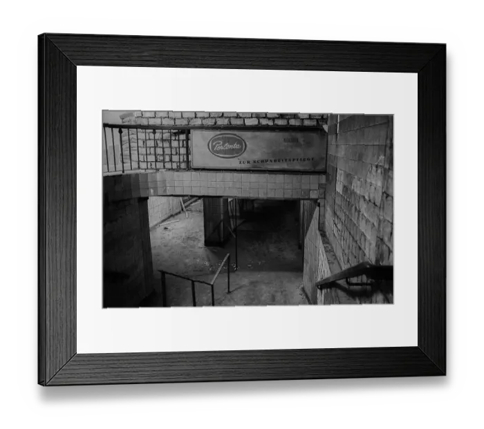 Framed Print : GDR, Berlin, 29 May 1990, Stadtmitte underground station (now U6)