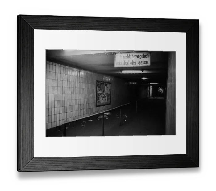 Framed Print : GDR, Berlin, 29 May 1990, Stadtmitte underground station (now U6) Framed Print : GDR, Berlin, 29 May 1990, Stadtmitte underground station (now U6)