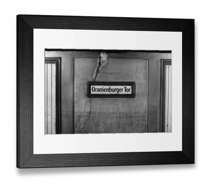 Framed Print : GDR, Berlin, 29 May 1990, Oranienburger Tor underground station (U6) Framed Print : GDR, Berlin, 29 May 1990, Oranienburger Tor underground station (U6)