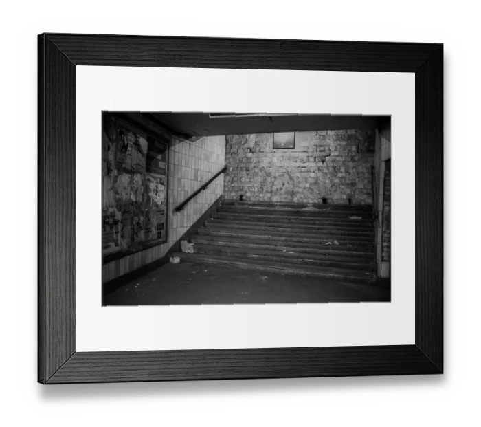 Framed Print : GDR, Berlin, 29 May 1990, Stadtmitte underground station (U6) Framed Print : GDR, Berlin, 29 May 1990, Stadtmitte underground station (U6)