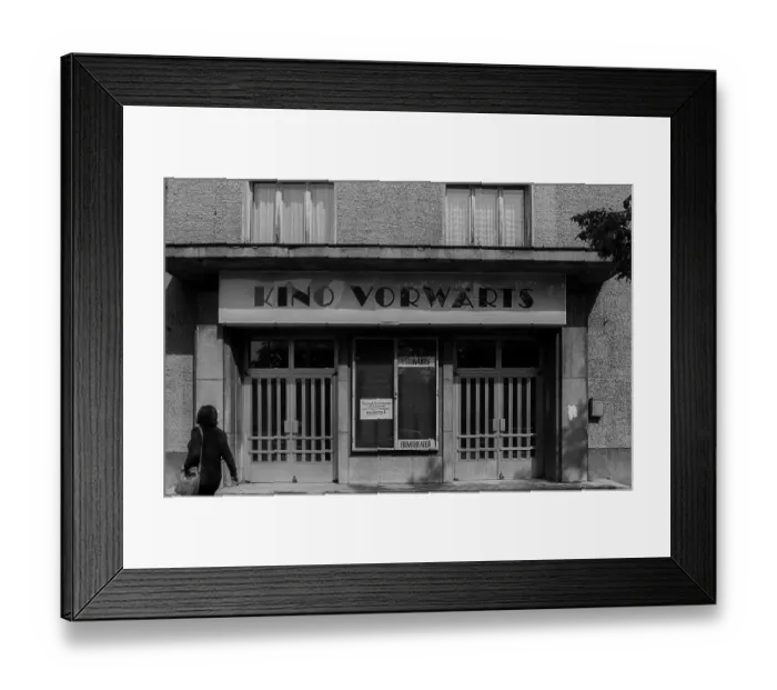 Framed Print : GDR, Berlin, 01.06.1990, Cinema Vorwaerts Framed Print : GDR, Berlin, 01.06.1990, Cinema Vorwaerts