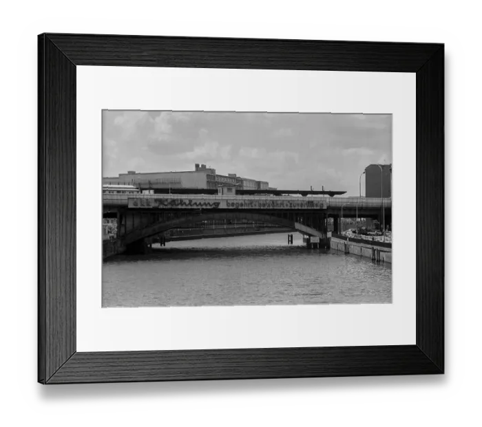 Framed Print : GDR, Berlin, 08.06.1990, S-Bahn bridge over the Spree Framed Print : GDR, Berlin, 08.06.1990, S-Bahn bridge over the Spree