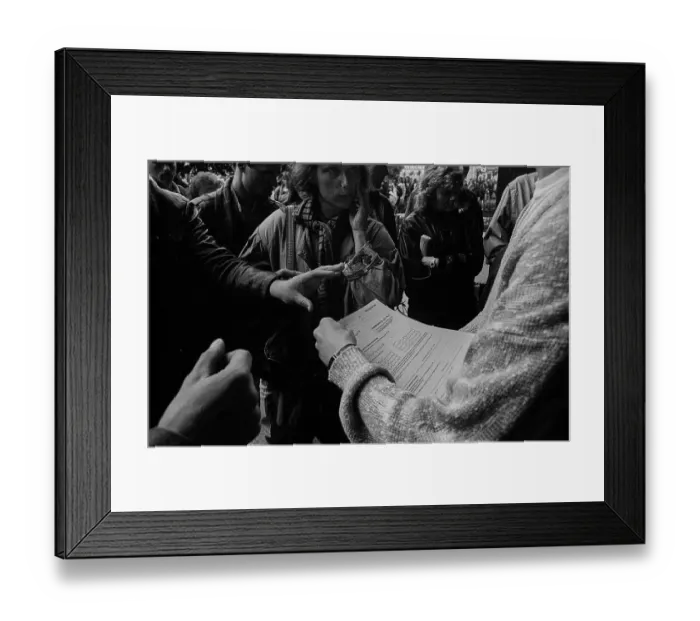 Framed Print : GDR, Berlin, 12 June 1990, Applying for monetary union