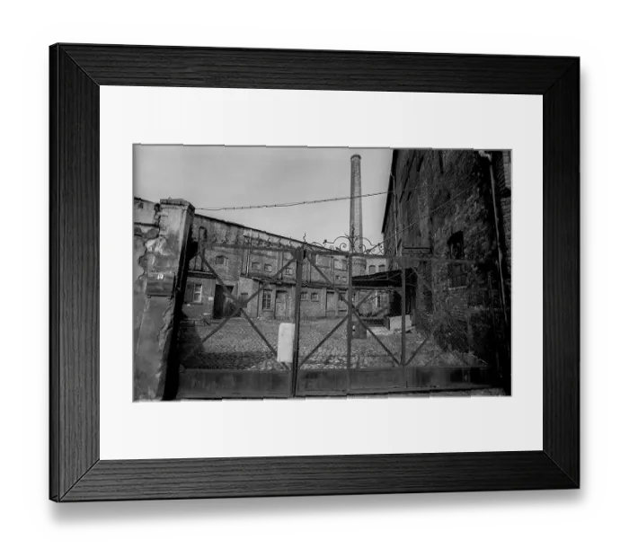 Framed Print : Germany, Wolfen, 31 March 1992 Framed Print : Germany, Wolfen, 31 March 1992