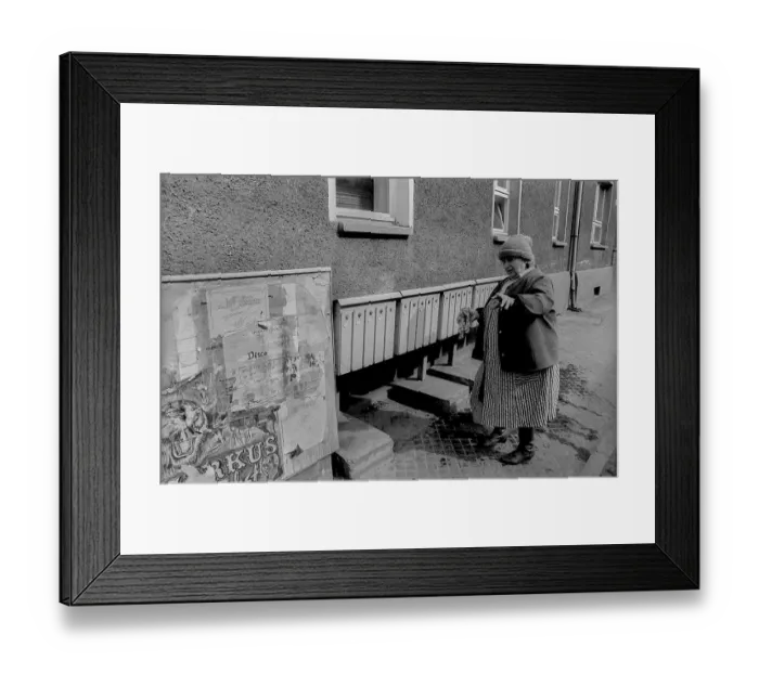 Framed Print : Germany, Wolfen, 31.03.1992, Street Framed Print : Germany, Wolfen, 31.03.1992, Street