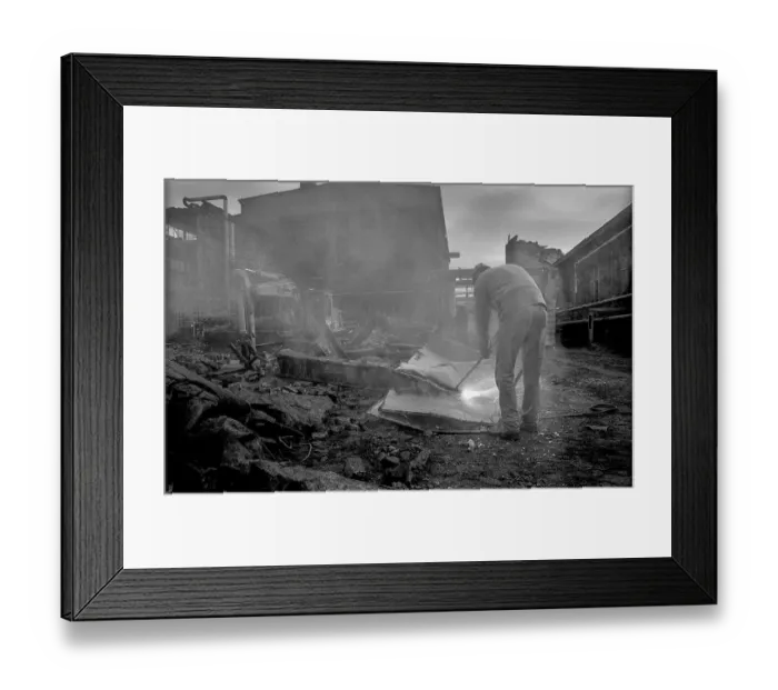 Framed Print : Germany, Bitterfeld, 31 March 1992 Framed Print : Germany, Bitterfeld, 31 March 1992