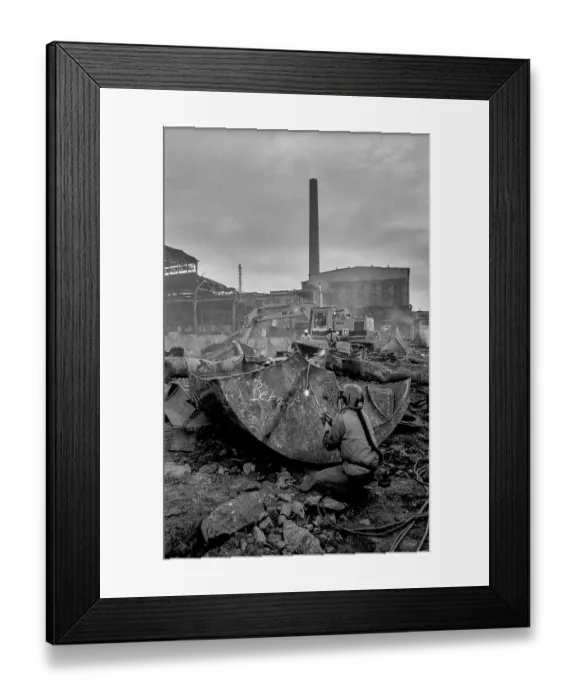 Framed Print : Germany, Bitterfeld, 31 March 1992 Framed Print : Germany, Bitterfeld, 31 March 1992