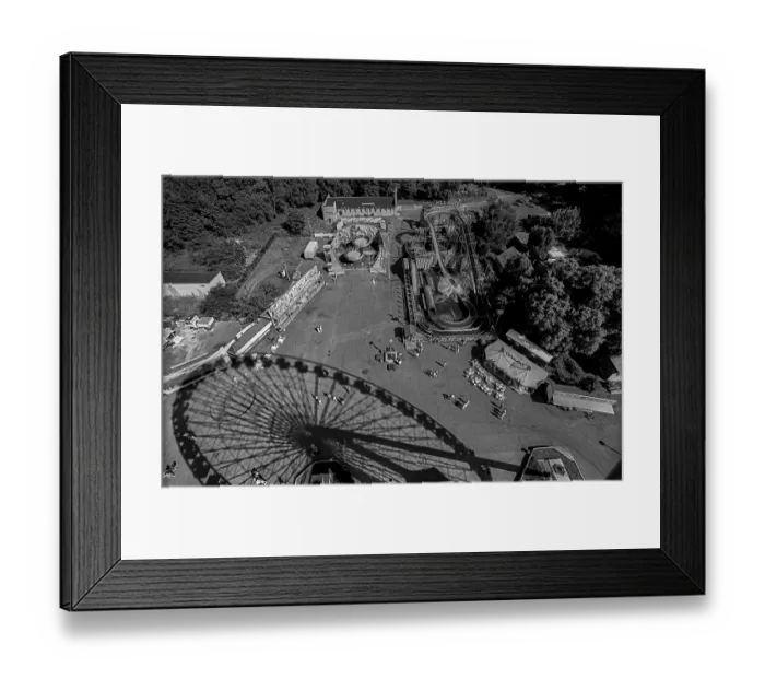 Framed Print : Germany, Berlin, 07.07.1991, Ferris wheel in the Kulturpark Plaenterwald Framed Print : Germany, Berlin, 07.07.1991, Ferris wheel in the Kulturpark Plaenterwald