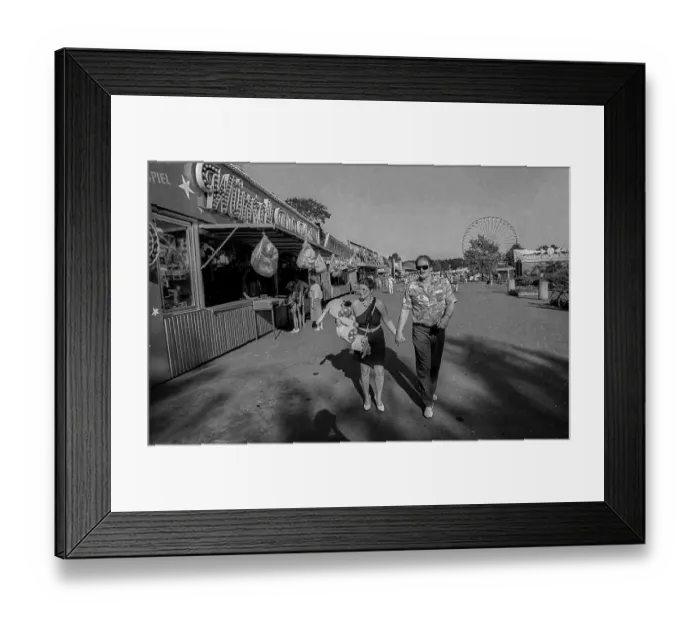 Framed Print : Germany, Berlin, 07.07.1991, in the Kulturpark Plaenterwald