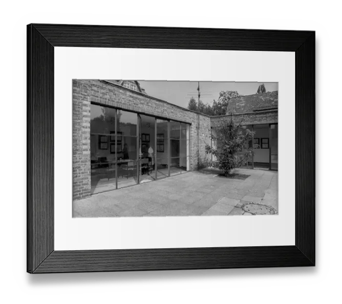 Framed Print : Germany, Berlin, 07.08.1991, Mies van der Rohe Haus
