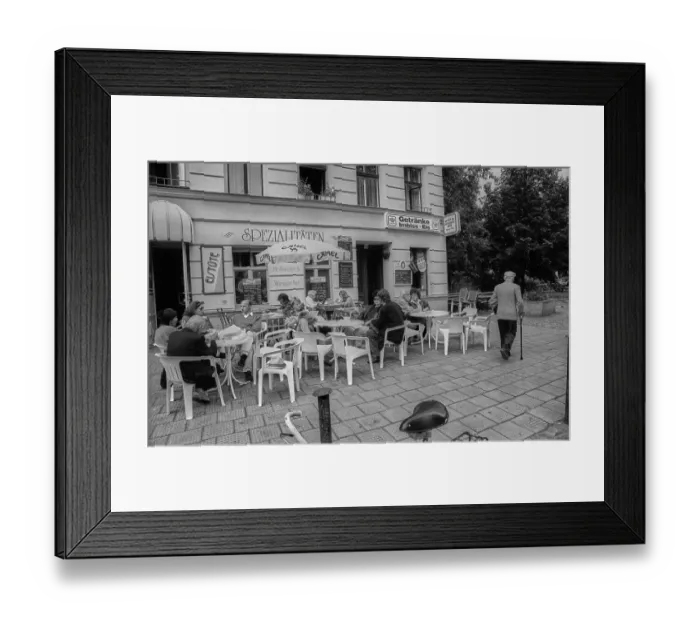 Framed Print : Germany, Berlin, 14 / 08 / 1991, ice cream parlour ice-cream cone