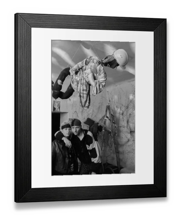 Framed Print : Germany, Berlin, 06.09.1991, punks in KDW