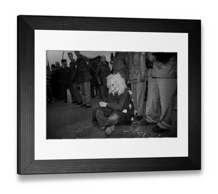 Framed Print : Germany, Berlin, 02.10.1991, intersection blockade Potsdamer Strasse  /  Buelowstrasse
