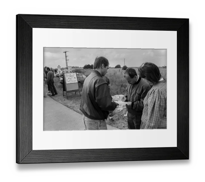 Framed Print : Germany, Osterne, 12.11.1991, Open day at a former NVA missile site (now Bundeswehr) Framed Print : Germany, Osterne, 12.11.1991, Open day at a former NVA missile site (now Bundeswehr)