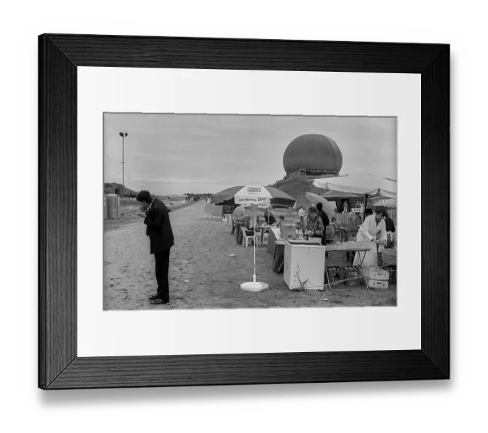 Framed Print : Germany, Osterne, 12.11.1991, Open day in a former missile site of the NVA