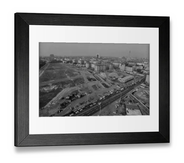 Framed Print : Germany, Berlin, 17.10.1991, area of the former ministerial gardens