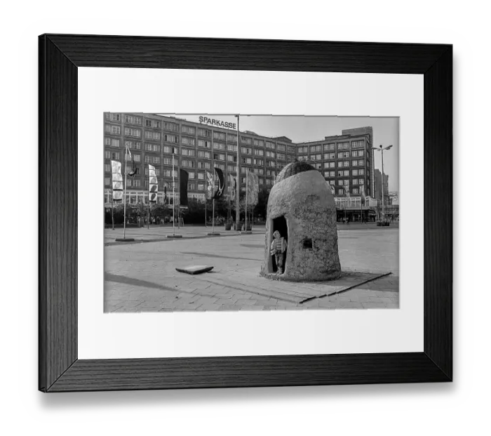 Framed Print : Germany, Berlin, 18 October 1991 Framed Print : Germany, Berlin, 18 October 1991