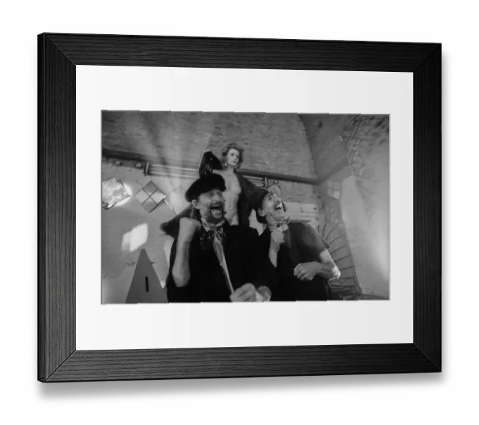 Framed Print : Germany, Berlin, 18.10.1991, shooting of the film The Visitor
