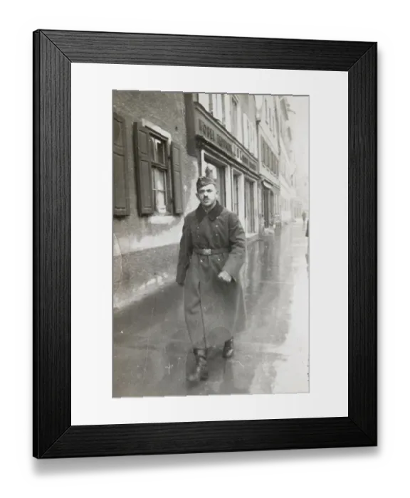 Framed Print : Soldier second world war Framed Print : Soldier second world war
