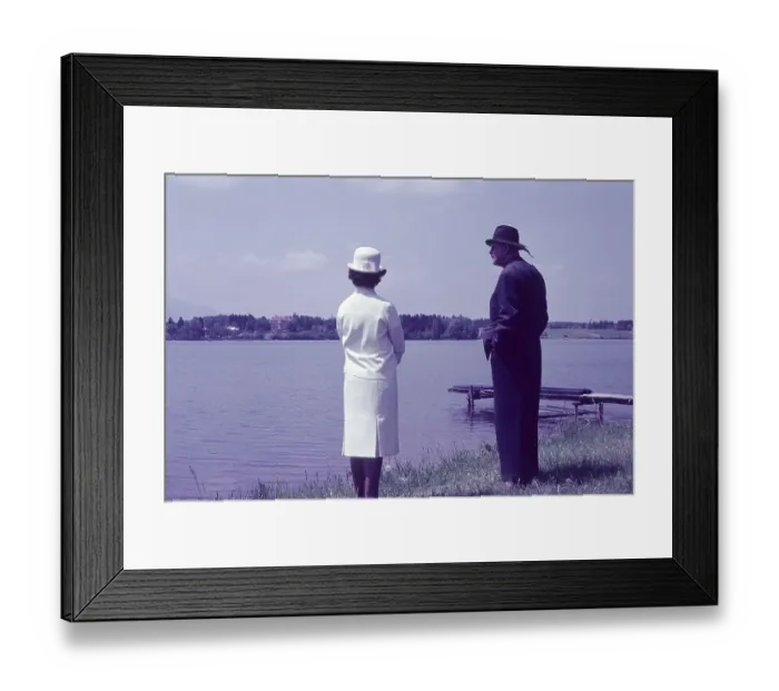 Framed Print : Couple at the Riegsee, Murnau, Upper Bavaria
