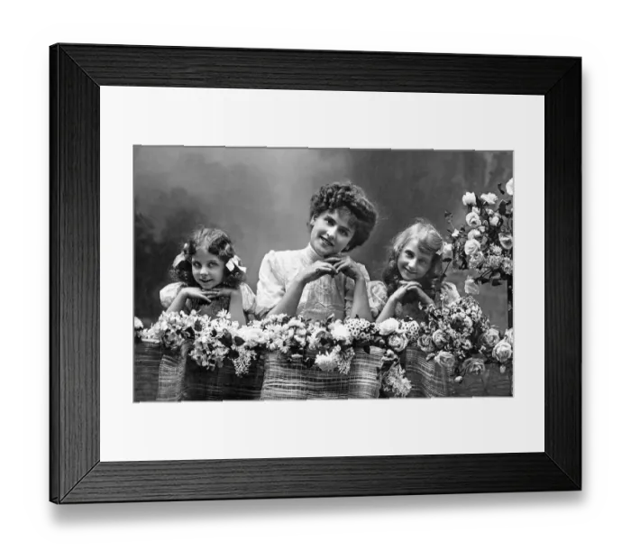 Framed Print : Historic photograph, mother with her two children