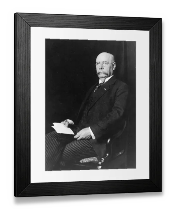 Framed Print : Historic photograph, old, honourable gentleman Framed Print : Historic photograph, old, honourable gentleman