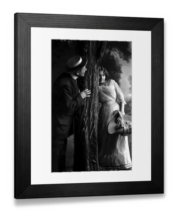 Framed Print : Flirt, historic photograph, around 1919 Framed Print : Flirt, historic photograph, around 1919