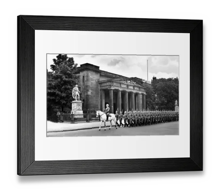 Framed Print : Parade in front of Neue Wache, New Guard House